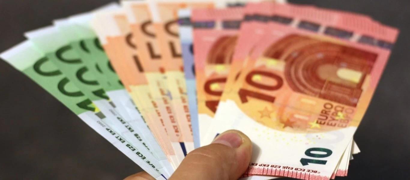 Το α' τρίμηνο του 2021 οι αυξήσεις σε συντάξεις & αναδρομικά - Τι θα λάβουν όσοι έχουν 30 έτη και όσοι εργάζονται